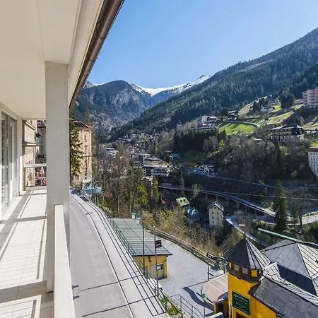 Graceful With Balcony Bad Gastein