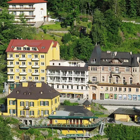Graceful With Balcony Apartment